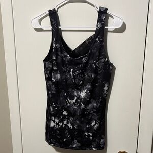 Lulumelon Stylish Black and White Women's Top